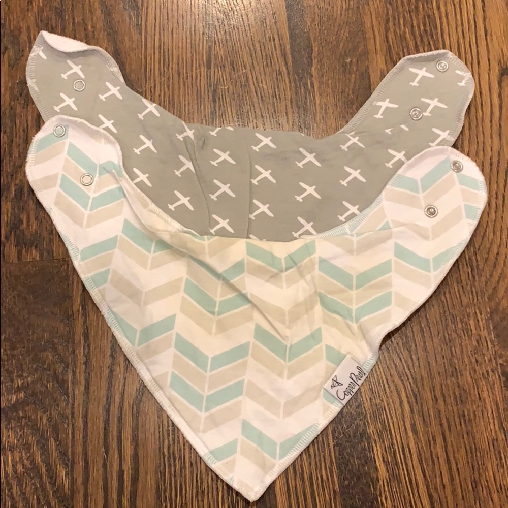 2 Coppee Pearl baby bibs